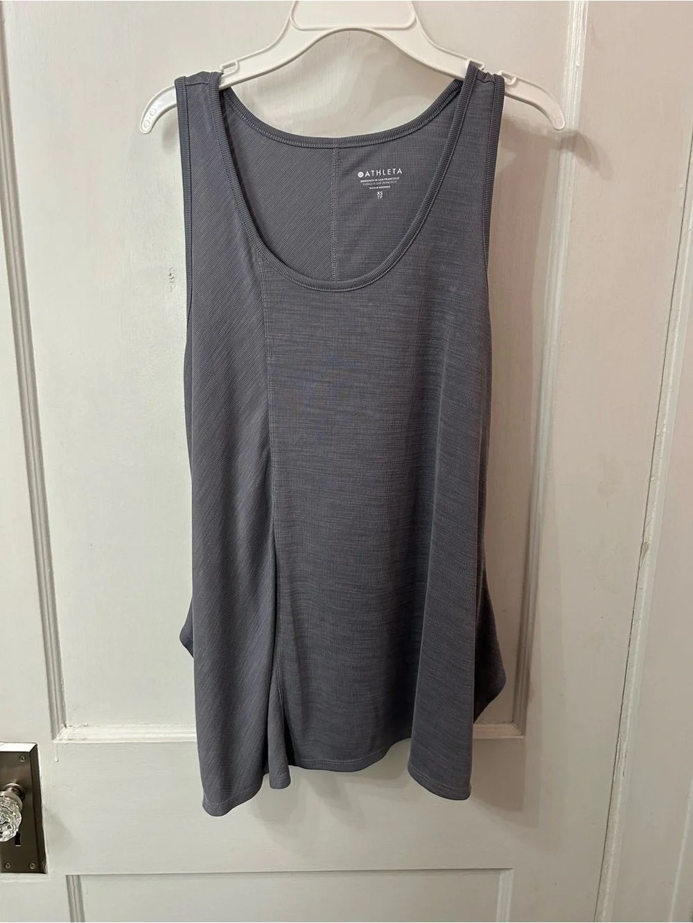 Athleta Ladies Slate Scoop-Neck Athletic Tank - Gray
